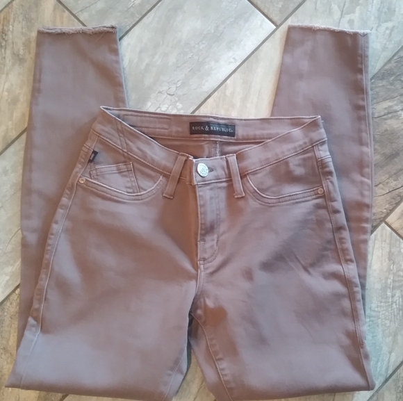 Nwot Rock & Republic colored denim - Picture 15 of 15